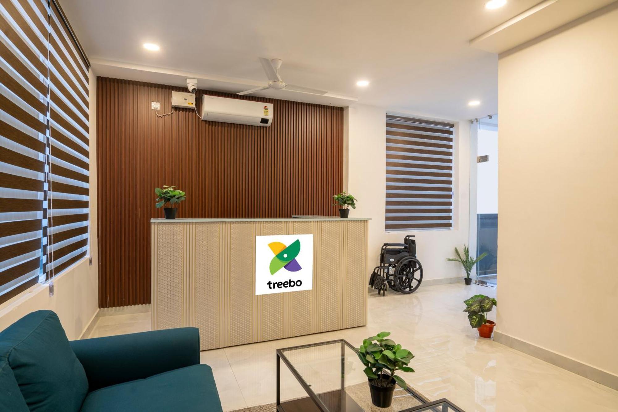 Treebo De Alphabet Gachibowli Hotel Hyderabad Exterior photo