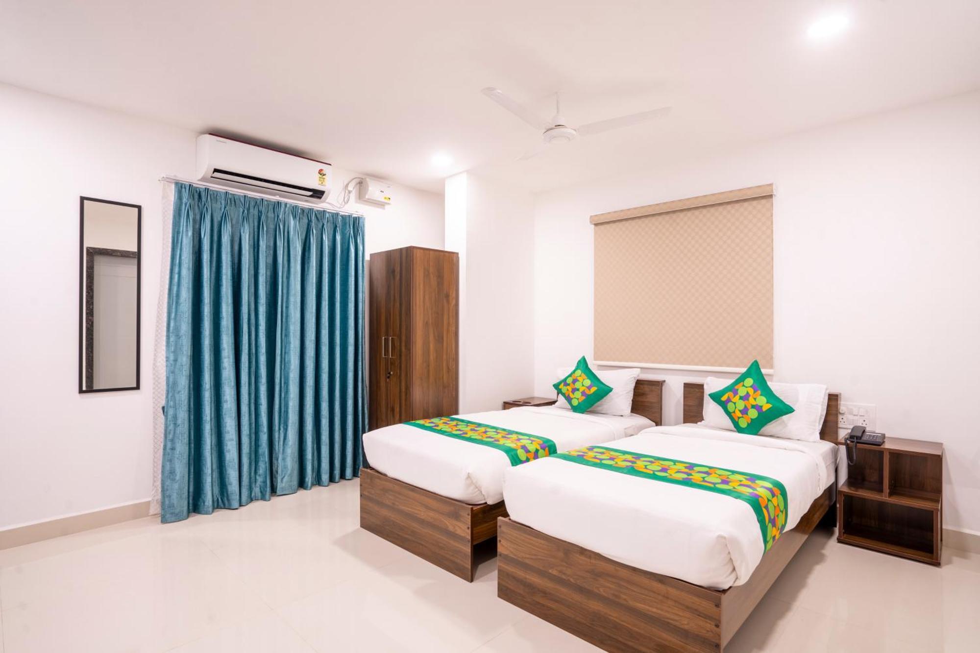 Treebo De Alphabet Gachibowli Hotel Hyderabad Exterior photo